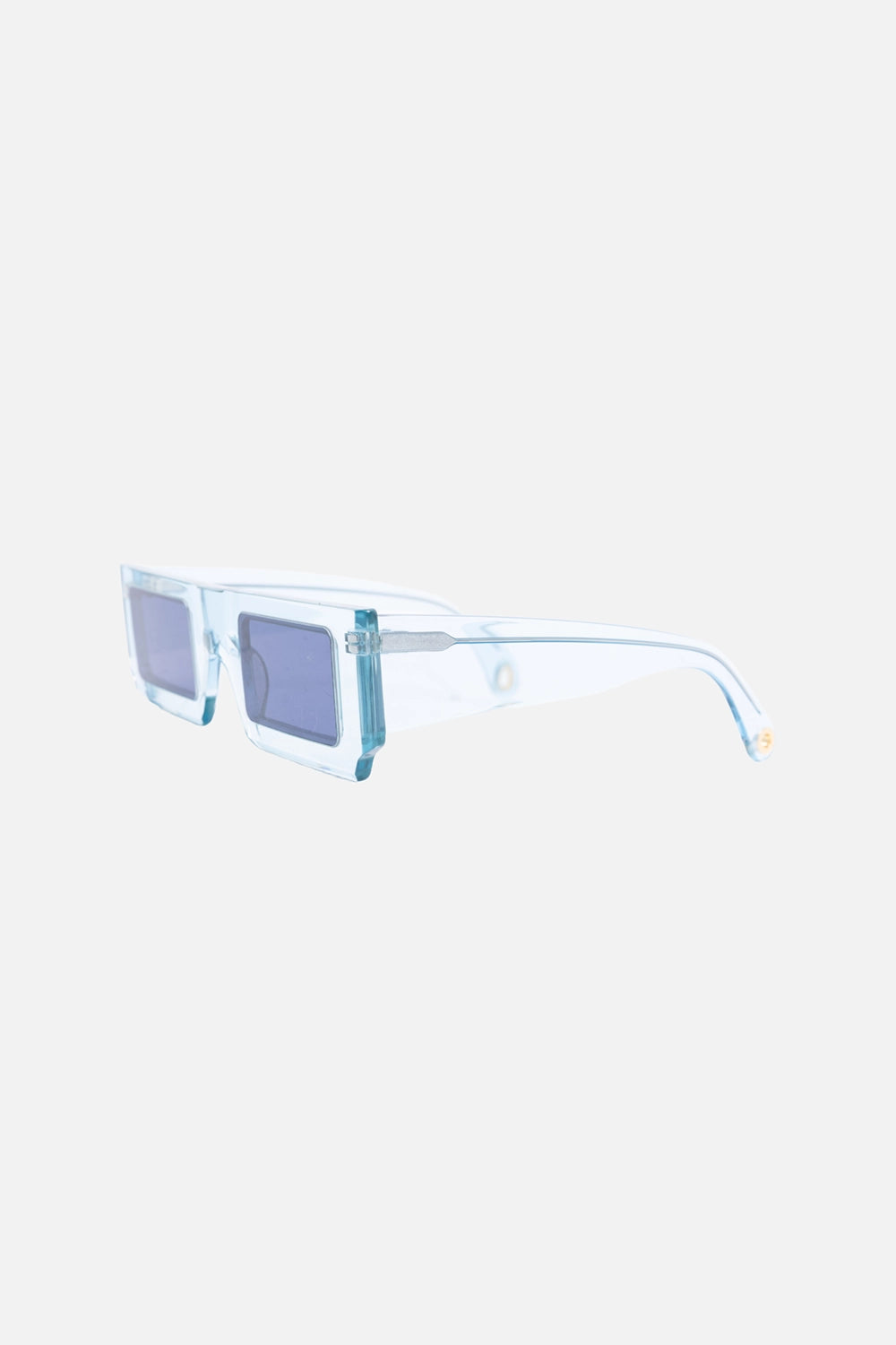 Pre-owned Jacquemus sunglasses in light blue, three-quarter view, corner chain-loop detail and wide temples