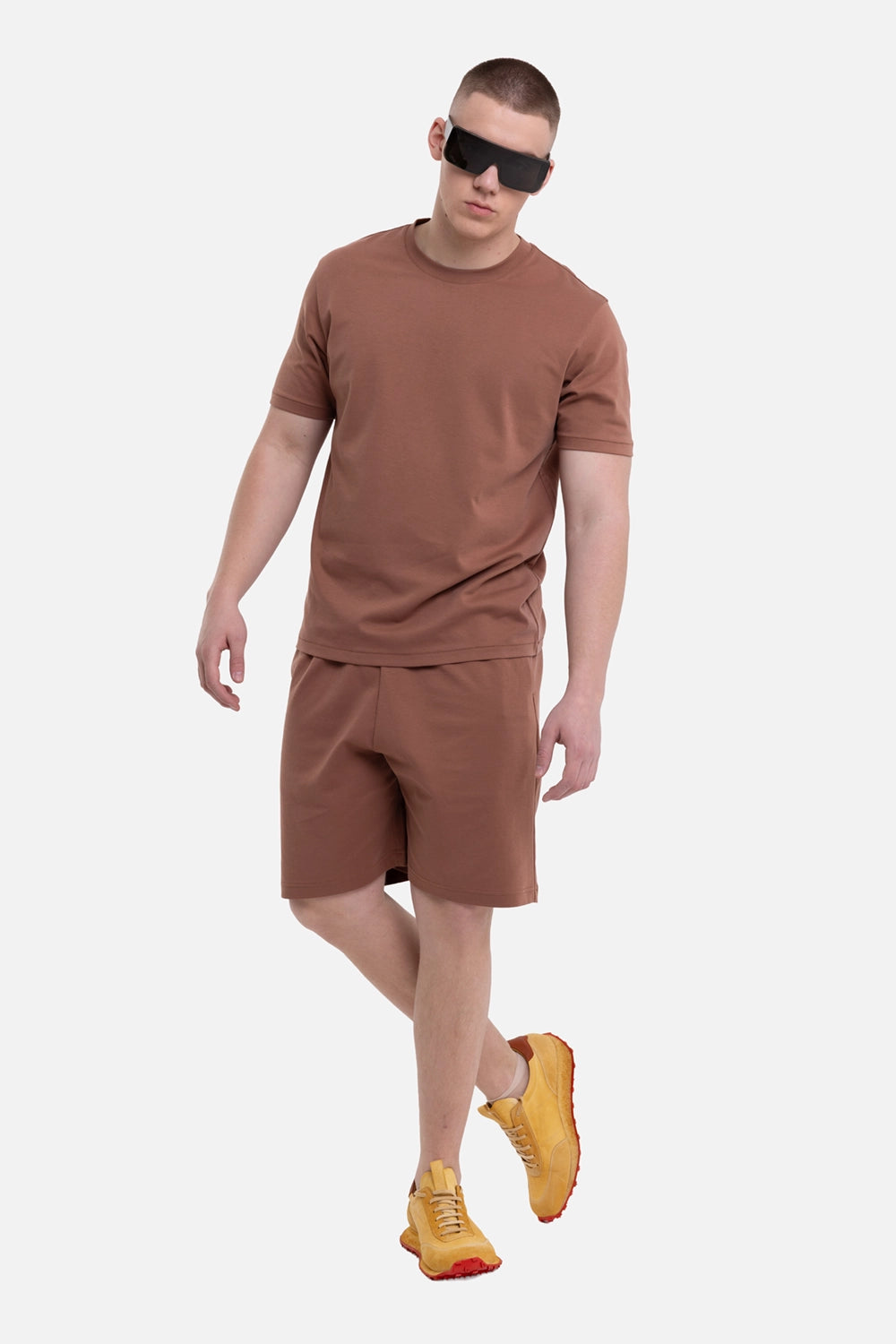 Attachment men's brown T-shirt, on-model full-length view, slim fit and clean crewneck