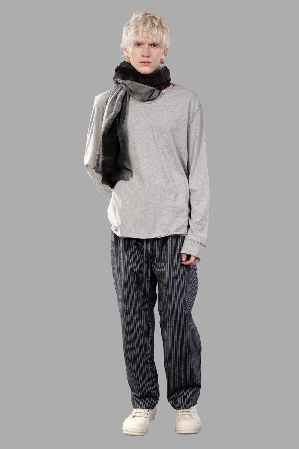 Zadig & Voltaire T-shirt in Grey Marl, on-model full length, Tunisian split neckline, relaxed fit