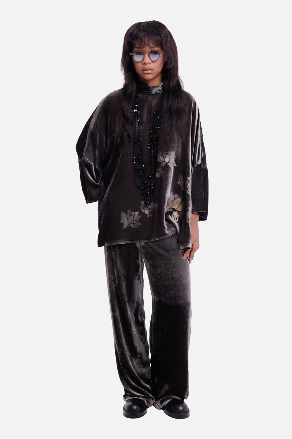 Uma Wang women's velvet trousers in dark dust, full-length model view with relaxed wide legs and soft sheen