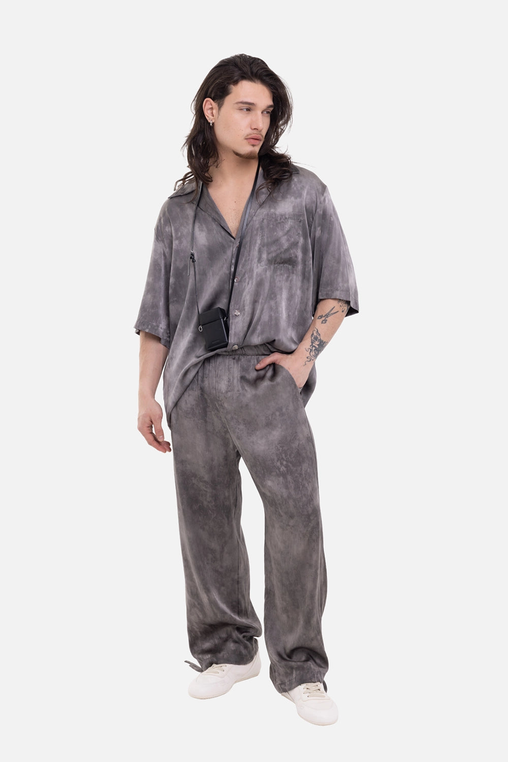 Avant Toi unisex wide-leg silk jogger pants in Fango, on-model full-length with side pockets and loose drape